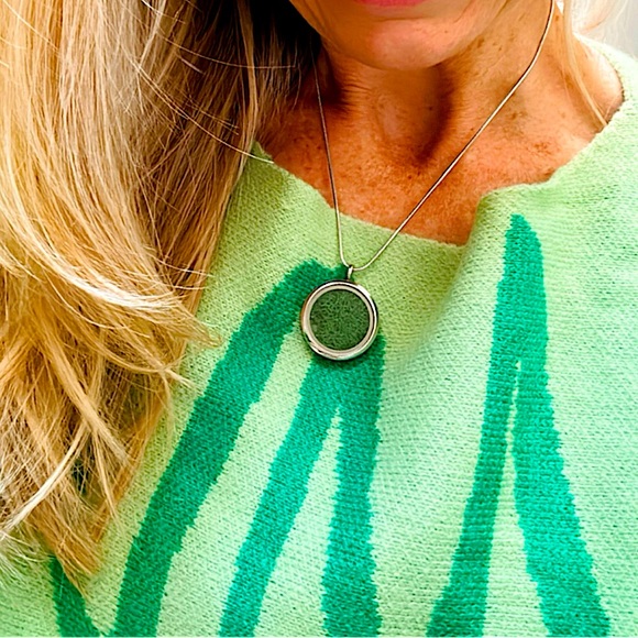 Eternal Moss Locket Pendant Necklace- Forest Green - Picture 5 of 10